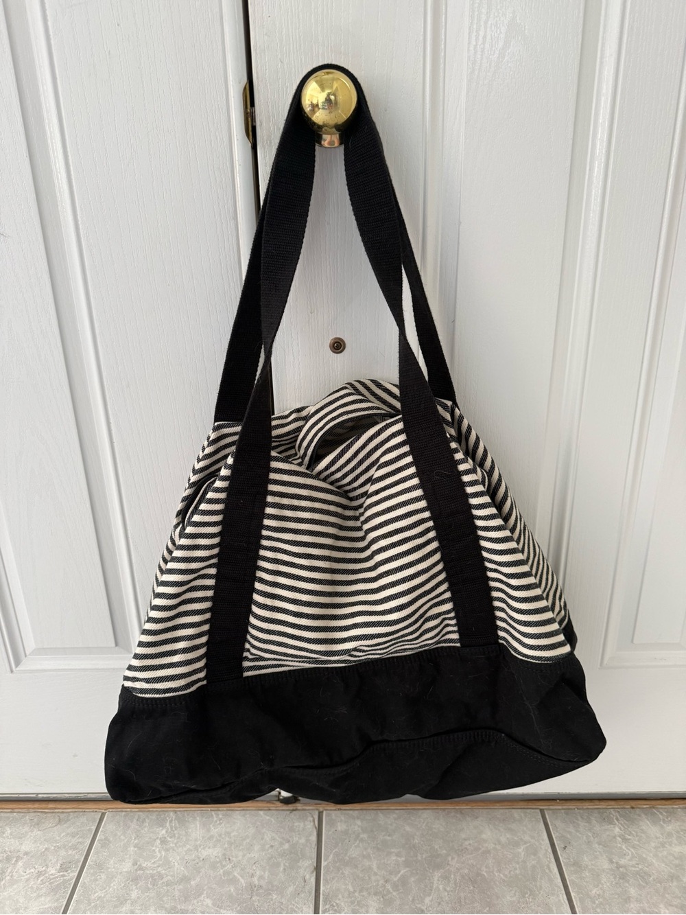 31 bags Retro Metro duffel bag